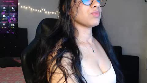 Snapshot of vanyxxxx chatting on 11-24-25, 02:22 vanyxxxx online show from 11-24-25, 02:22