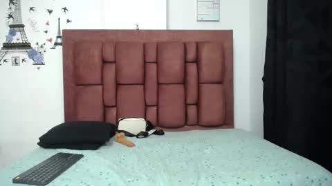 Snapshot of varascot chatting on 02-15-26, 01:20 varascot online show from 02-15-26, 01:20