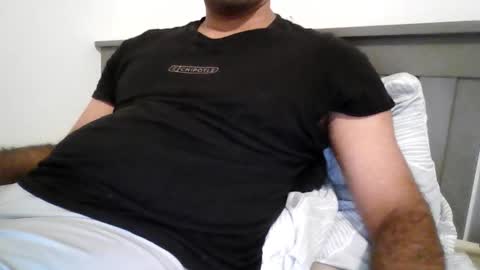 kerala mallu boy online show from 11-20-25, 10:15