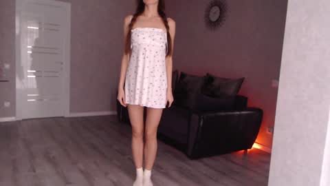 Snapshot of varonica_caprii chatting on 12-22-24, 12:16 Varonica Caprii Online this week Monday Tuesday Thursday Friday online show from 12-22-24, 12:16