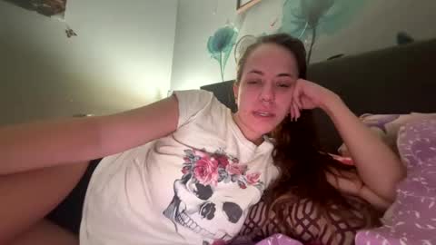 Snapshot of vaua089 chatting on 09-21-25, 05:31 vaua089 online show from 09-21-25, 05:31