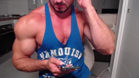 Snapshot of vecinito_ctb chatting on 11-03-25, 07:04 Toni Martins online show from 11-03-25, 07:04