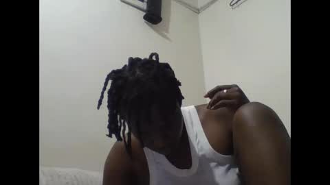 Snapshot of vee_tommy chatting on 05-31-26, 05:04 Vee tommy online show from 05-31-26, 05:04
