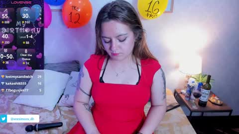 Vee Simons online show from 03-11-25, 02:21