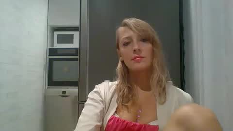 Snapshot of veessa chatting on 11-08-25, 07:56 Veessa online show from 11-08-25, 07:56