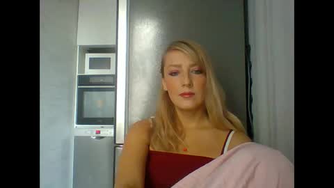Snapshot of veessa chatting on 11-09-25, 11:41 Veessa online show from 11-09-25, 11:41