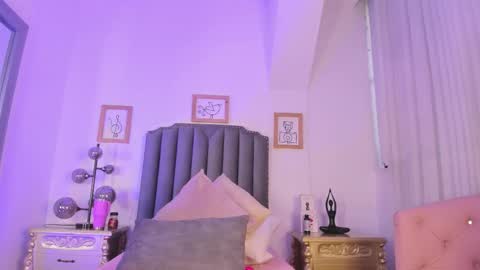 Snapshot of vega__16 chatting on 09-24-25, 11:46 online show from 09-24-25, 11:46