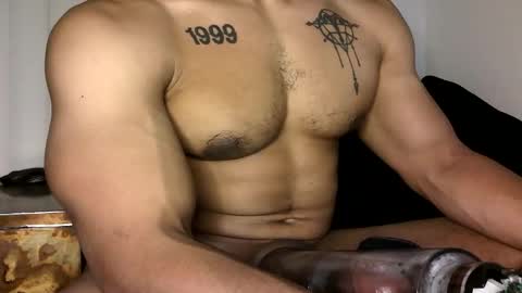 Snapshot of vegasluv702 chatting on 10-23-25, 07:40 Vegas Love online show from 10-23-25, 07:40