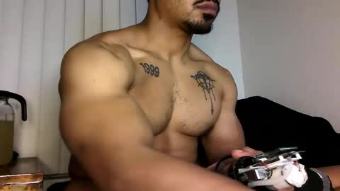 Snapshot of vegasluv702 chatting on 10-25-25, 06:21 Vegas Love online show from 10-25-25, 06:21