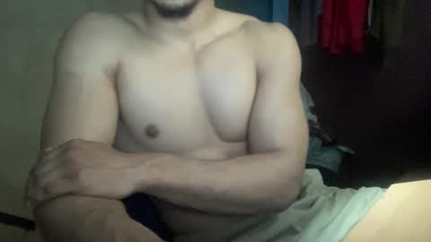 Snapshot of veilofstrength11 chatting on 11-06-25, 09:43 veilofstrength11 online show from 11-06-25, 09:43