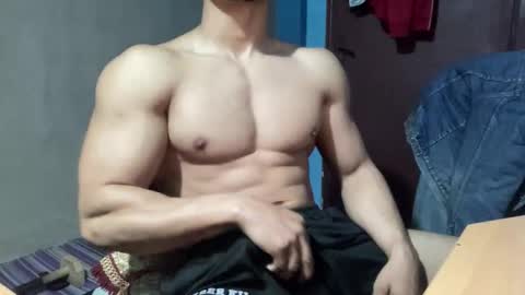 Snapshot of veilofstrength11 chatting on 11-21-25, 12:43 veilofstrength11 online show from 11-21-25, 12:43