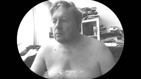Snapshot of vejun2025 chatting on 05-17-26, 11:17 vejun2025 online show from 05-17-26, 11:17