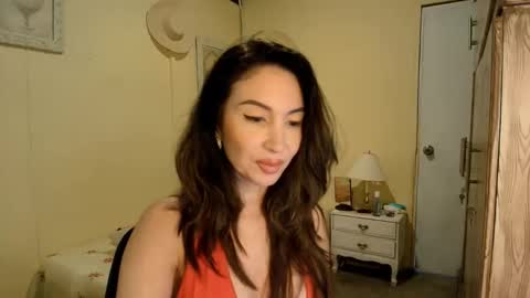 veka_lourens online show from 12-22-25, 04:48