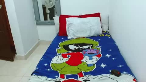 Snapshot of velk_hot1 chatting on 11-26-25, 11:33 velk_hot1 online show from 11-26-25, 11:33