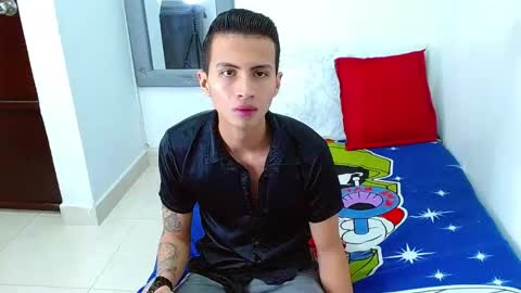 Snapshot of velk_hot1 chatting on 11-28-25, 04:09 velk_hot1 online show from 11-28-25, 04:09