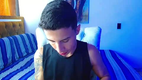 velk_hot1 online show from 03-06-26, 01:18