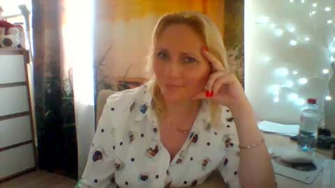 Snapshot of velka_raspberry chatting on 06-08-26, 11:21 velka_raspberry online show from 06-08-26, 11:21