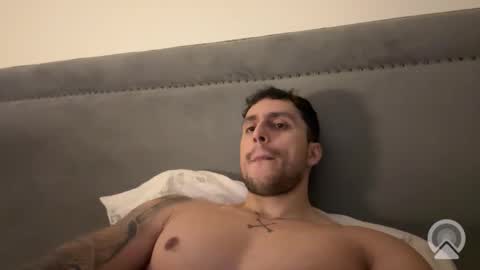 Emm online show from 03-11-26, 03:23