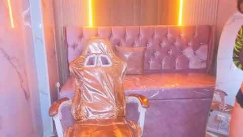 velvet_celeste_b online show from 04-23-26, 12:29