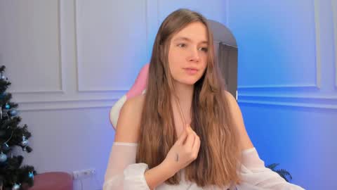 velvet_cherry online show from 12-17-24, 04:43