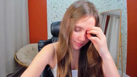 velvet_cherry online show from 02-19-25, 03:38