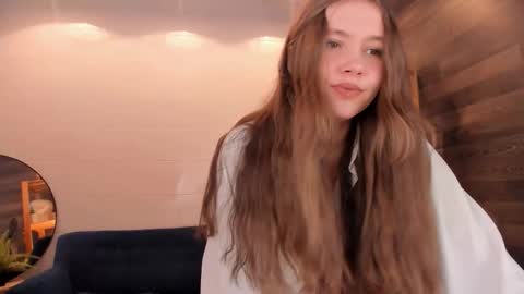 velvet_cherry online show from 11-19-25, 03:12