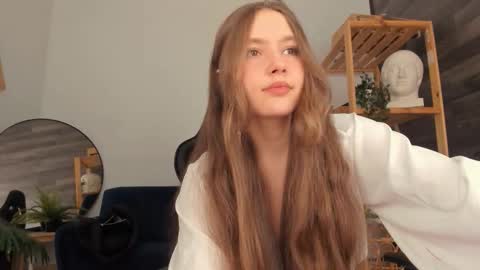 velvet_cherry online show from 11-20-25, 04:07