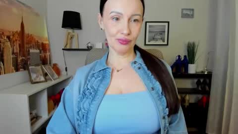 Jasmine online show from 03-10-26, 06:40