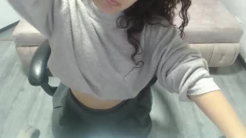 velvet_moon_v online show from 03-16-26, 08:02