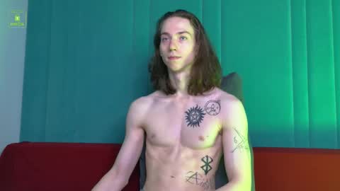 Snapshot of velvet_power chatting on 09-24-25, 10:18 Ares online show from 09-24-25, 10:18