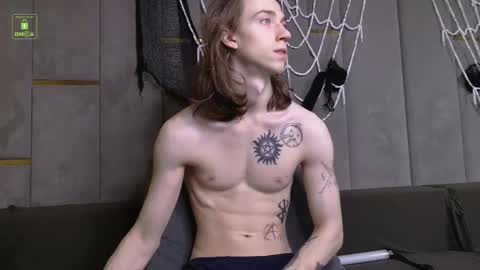 Snapshot of velvet_power chatting on 10-18-25, 10:16 Ares online show from 10-18-25, 10:16