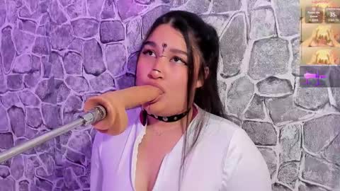 velvet_rosee_ online show from 09-23-25, 12:08