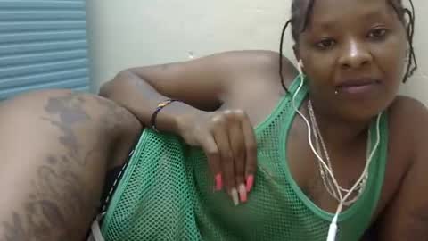 Snapshot of velvet_temptress chatting on 02-22-25, 10:31 velvet online show from 02-22-25, 10:31