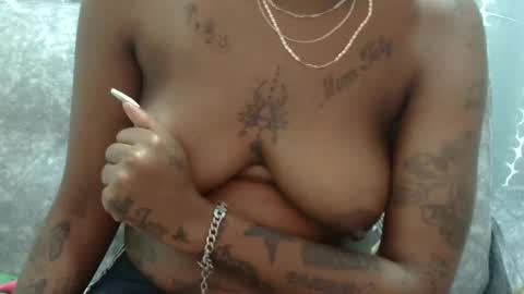 Snapshot of velvet_temptress chatting on 03-12-25, 07:38 velvet online show from 03-12-25, 07:38