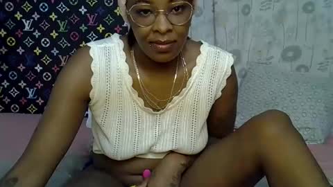 Snapshot of velvet_temptress chatting on 09-17-25, 07:04 velvet online show from 09-17-25, 07:04