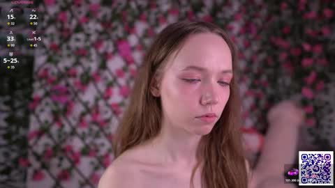 Snapshot of velvet_vice chatting on 11-18-25, 06:12 Polly online show from 11-18-25, 06:12