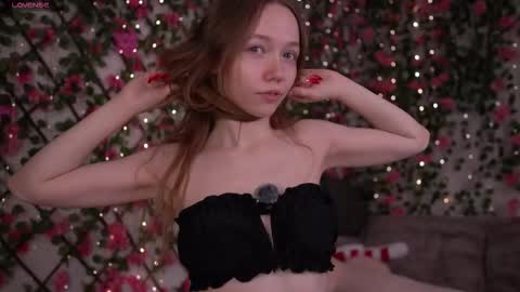 Snapshot of velvet_vice chatting on 01-14-26, 06:13 Polly online show from 01-14-26, 06:13