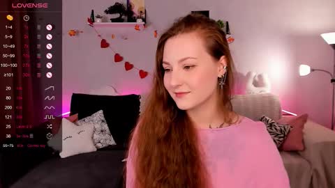 Snapshot of velvetcherry_ chatting on 11-23-25, 09:09 Mia online show from 11-23-25, 09:09