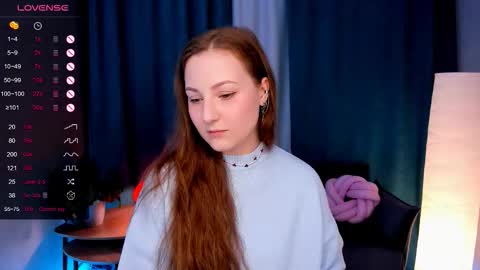 Snapshot of velvetcherry_ chatting on 11-28-25, 09:12 Mia online show from 11-28-25, 09:12