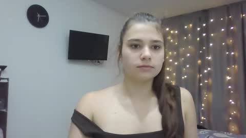 velveted_ivy online show from 10-31-25, 01:23