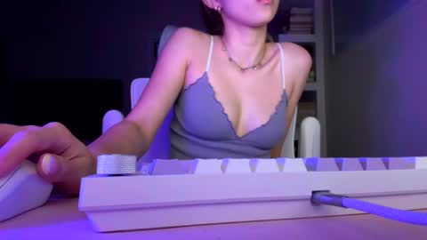 velvetfoxie online show from 06-18-26, 05:51