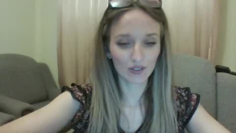Snapshot of velvetintuition chatting on 05-14-26, 07:53 velvetintuition online show from 05-14-26, 07:53