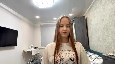 Snapshot of velvetmary chatting on 11-27-25, 05:20 Rachel online show from 11-27-25, 05:20