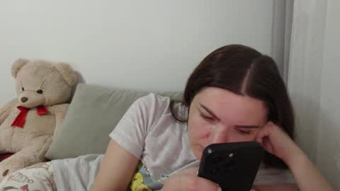 Snapshot of velvetmoon123 chatting on 12-13-25, 08:14 velvetmoon123 online show from 12-13-25, 08:14