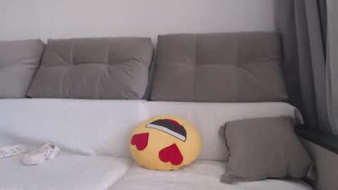 velvetmoon123 online show from 04-27-26, 06:44