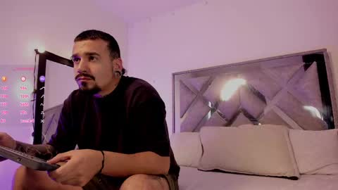 Snapshot of velvetsoul_ chatting on 03-01-25, 06:32 Velvetsoul online show from 03-01-25, 06:32