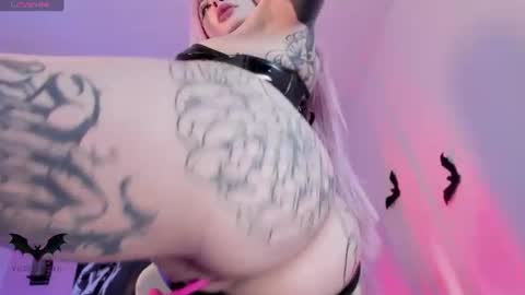 Snapshot of velvetvampire chatting on 06-13-26, 04:21 Jess online show from 06-13-26, 04:21