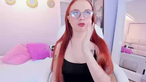 Yvonne online show from 09-08-25, 09:58