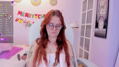 Yvonne online show from 12-23-25, 01:14