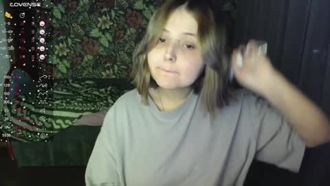 Snapshot of vendymories chatting on 05-17-26, 04:03 eva 3 online show from 05-17-26, 04:03